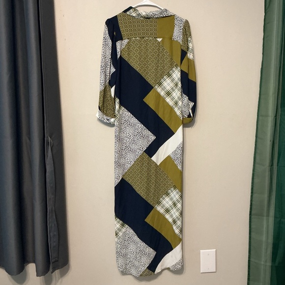 New York & Company Patterned Long Blouse - Picture 8 of 9